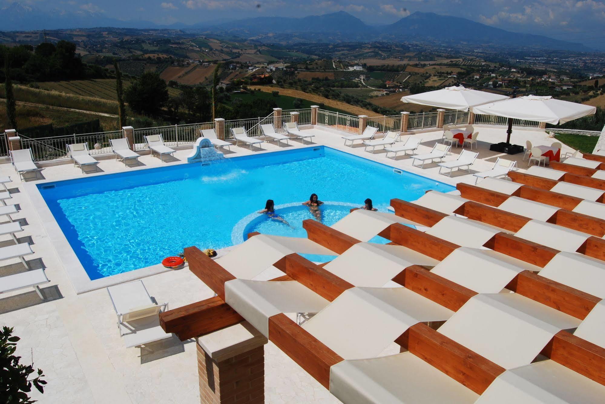 Incantea Resort Торторето Экстерьер фото